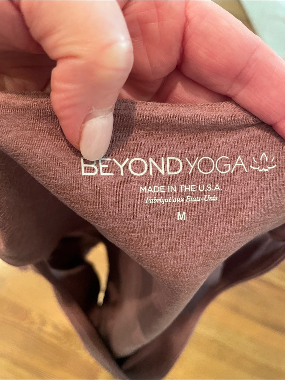 Beyond Yoga brown square neck crop tank sz M - Picture 3 of 4